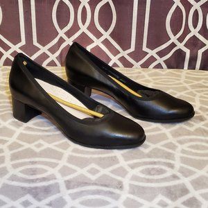 Aravon Womens Black Pumps 11 US Career Dress Leather Block Heel Slip On Shoes